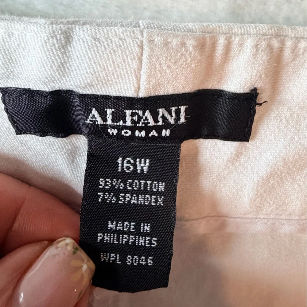 Alfani Ivory Cropped Ankle Pants Size 16W Slim Career Office Zip Pocket